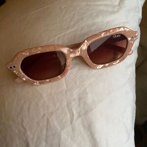 Pink QUAY sunglasses